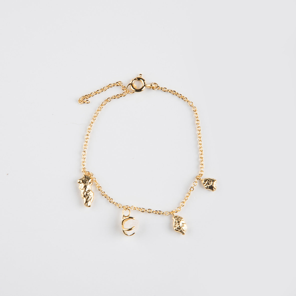 curAtiv VICTORIA 14K GOLD PLATED BRACELET WITH ROUGH CUT QUARTZ STONES